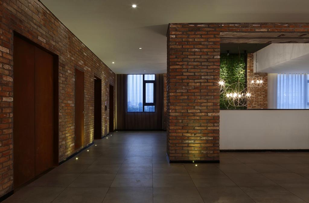 Ease House Luoyang Hotel Luoyang  Bagian luar foto